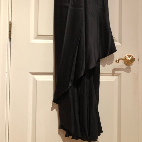 Silk gown - Picture 7 of 9